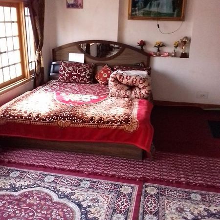 MY Guest House Srīnagar Extérieur photo