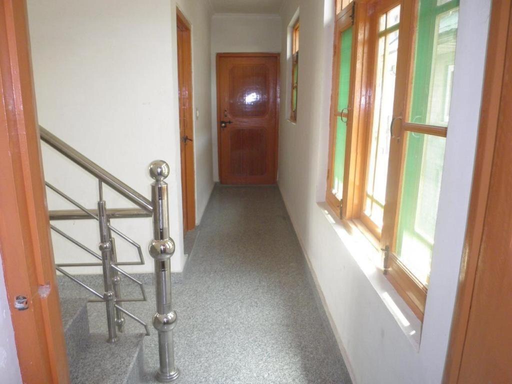 MY Guest House Srīnagar Extérieur photo