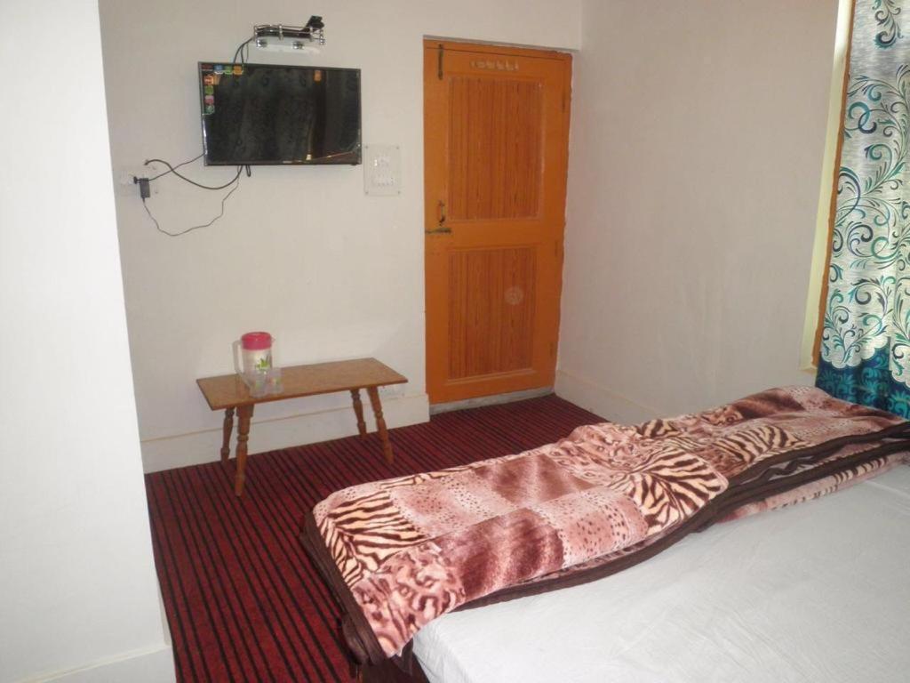 MY Guest House Srīnagar Extérieur photo